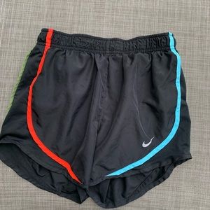 🌈 Nike tempo multicolor shorts
